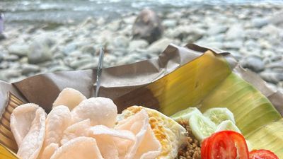 OPEN TRIP - START MEDAN: FULL DAY JUNGLE TREKKING AND RIVER TUBING BUKIT LAWANG - Image - 13758